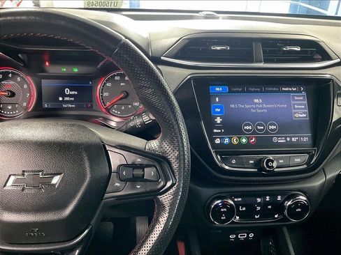 Used 2023 Chevrolet TrailBlazer RS w/ Technology Package FWD image 19