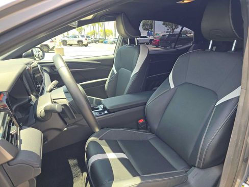 Used 2025 Toyota Camry SE FWD image 23