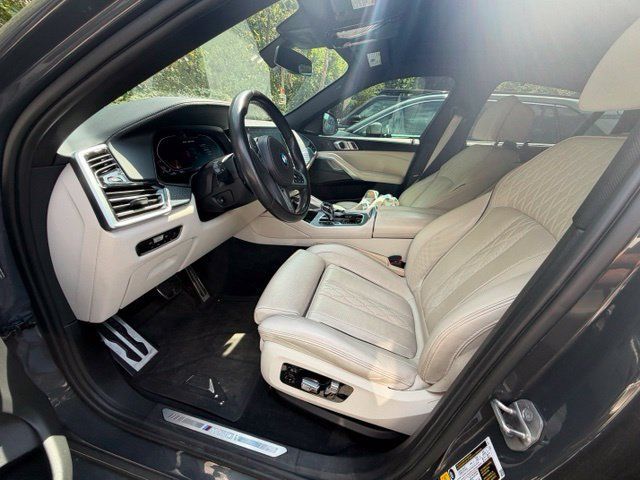 Used 2022 BMW X6 M50i w/ Executive Package AWD/4WD image 5