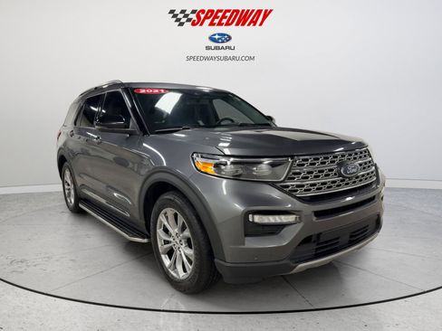 Used 2021 Ford Explorer Limited w/ Equipment Group 301A AWD/4WD image 2