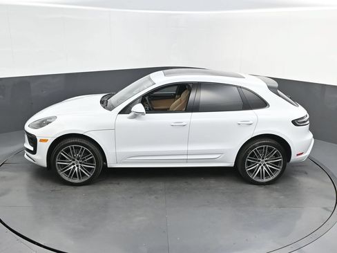 New 2026 Porsche Macan AWD/4WD image 28