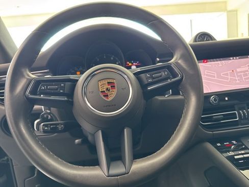 Used 2024 Porsche Macan w/ Premium Plus Package image 15