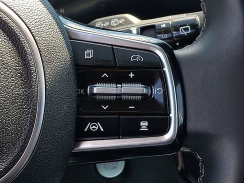 Certified 2024 Kia Sorento X-Line EX AWD/4WD image 18