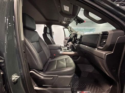 Used 2025 Chevrolet Silverado 1500 LT Trail Boss w/ Convenience Package II AWD/4WD image 13