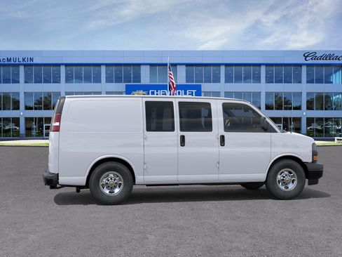 New 2025 Chevrolet Express 3500 w/ Driver Convenience Package RWD image 5