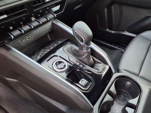 Certified 2023 Chevrolet Colorado LT w/ LT Convenience Package III image 18