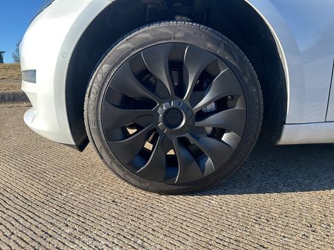 Used 2020 Tesla Model 3 Standard Range image 33