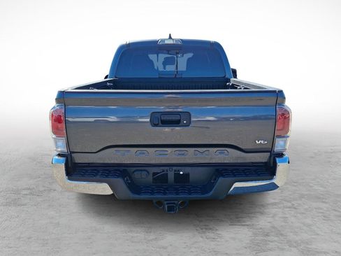 Used 2022 Toyota Tacoma TRD Off-Road AWD/4WD image 4