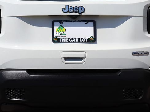 Used 2021 Jeep Renegade Latitude w/ Convenience Group FWD image 21