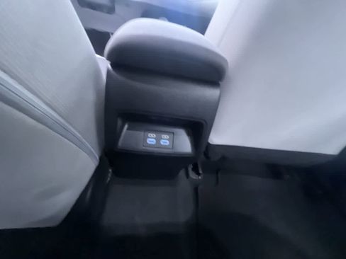 Used 2024 Toyota Corolla LE w/ LE Convenience Package image 36