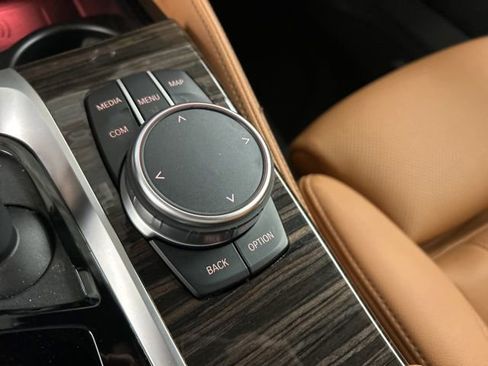 Used 2023 BMW 540i xDrive w/ M Sport Package image 19