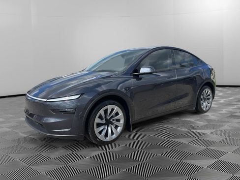 Used 2026 Tesla Model Y Long Range AWD/4WD image 1