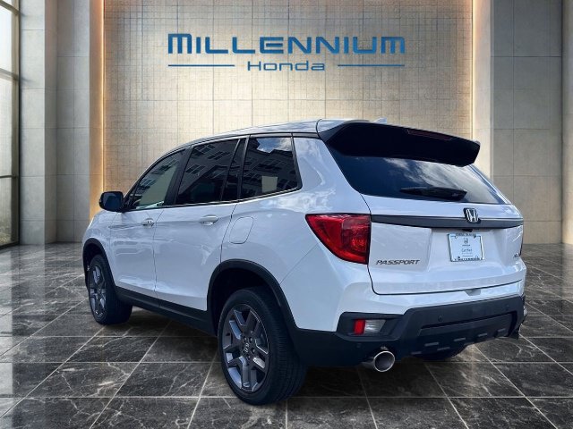 Used 2023 Honda Passport EX-L image 3