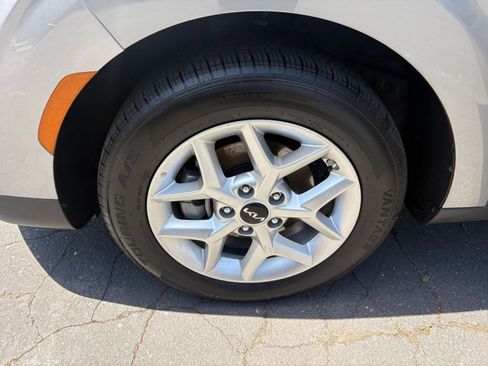 Used 2025 Kia Soul LX w/ LX Technology Package FWD image 28