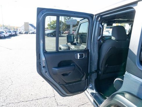 Certified 2025 Jeep Wrangler Unlimited Rubicon image 11