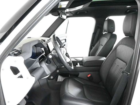 Used 2022 Land Rover Defender 110 X-Dynamic SE AWD/4WD image 21