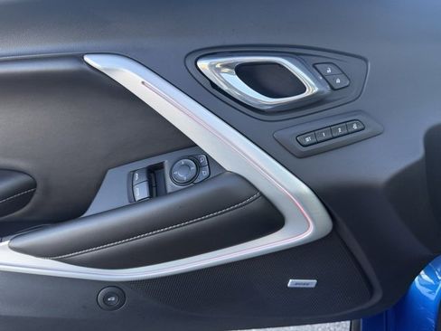 Used 2016 Chevrolet Camaro SS image 16