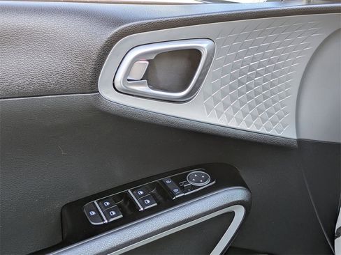 Used 2024 Kia Soul LX w/ Option Group 015 image 13