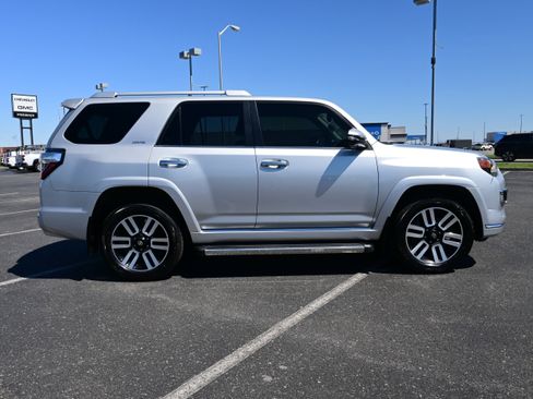 Used 2024 Toyota 4Runner Limited image 5