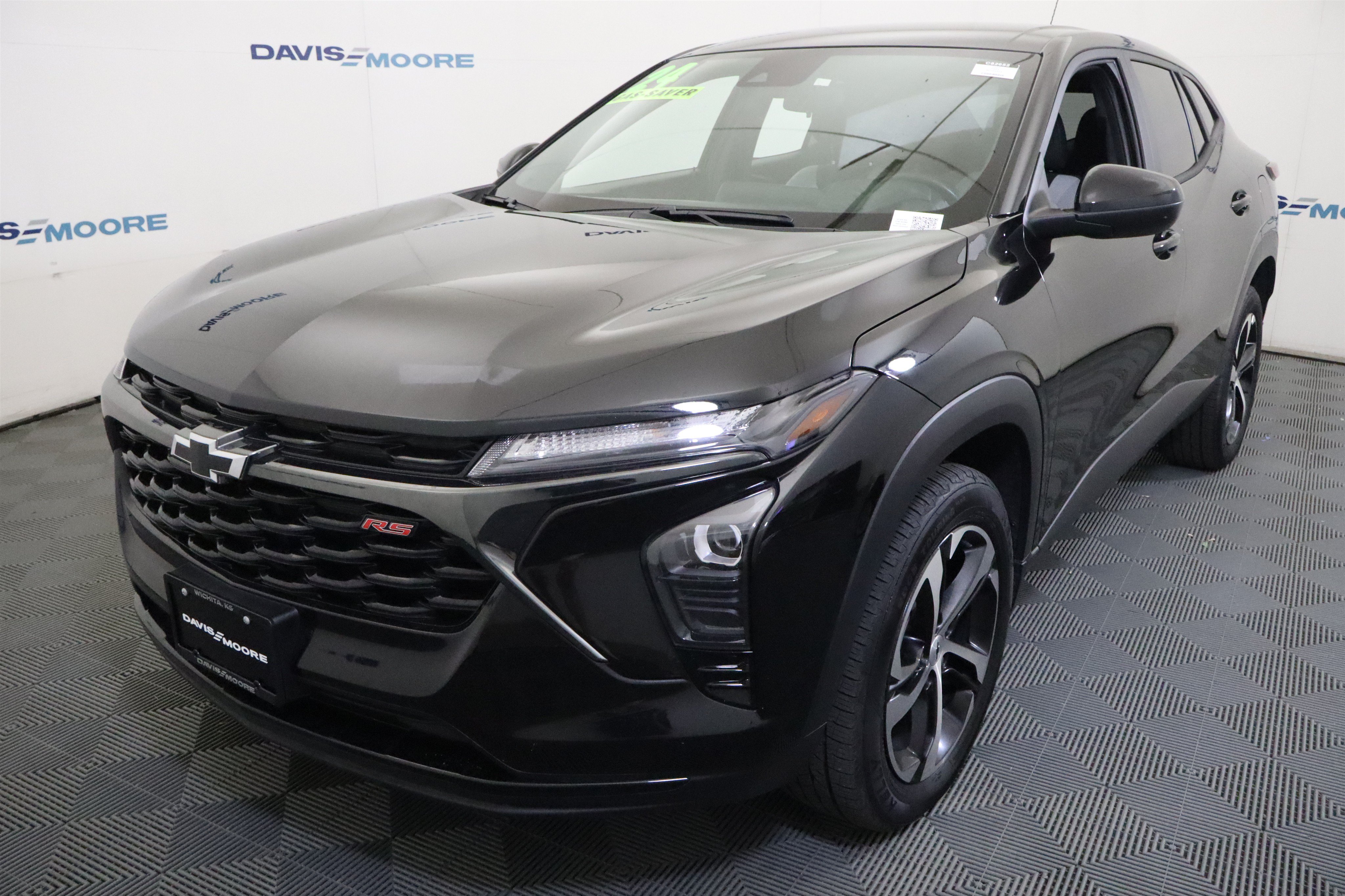 Used 2024 Chevrolet Trax RS FWD image 12