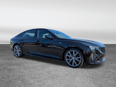 New 2026 Cadillac CT5 V image 3