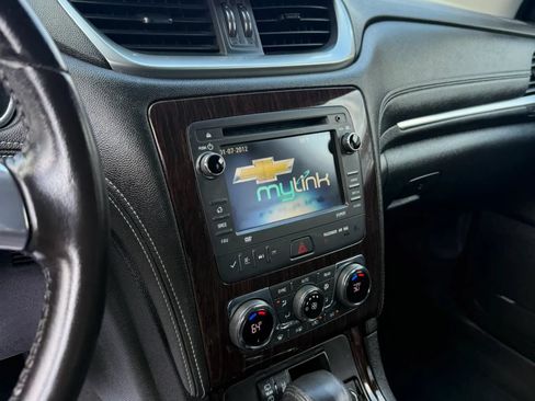 Used 2016 Chevrolet Traverse LT w/ Traveler's Package AWD/4WD image 13