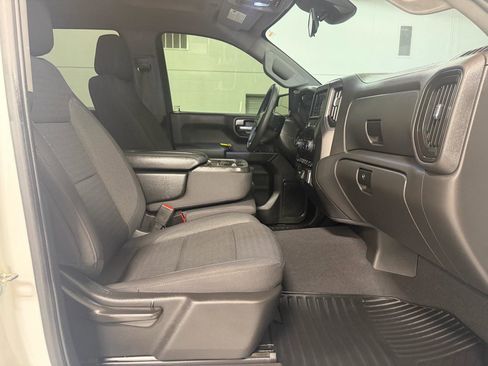 Used 2022 Chevrolet Silverado 1500 Custom Trail Boss image 25