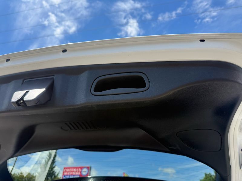 Used 2025 Jeep Compass Trailhawk AWD/4WD image 56