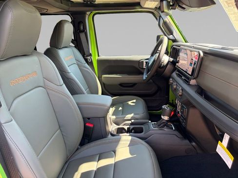 New 2026 Jeep Gladiator Mojave AWD/4WD image 17