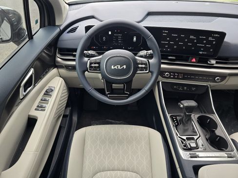 New 2026 Kia Carnival SX w/ SX Dark Edition Package FWD image 6