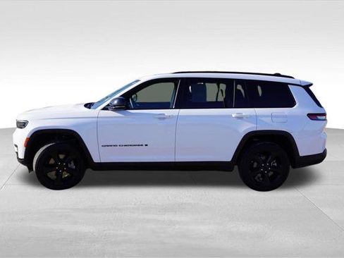 Certified 2023 Jeep Grand Cherokee L Laredo AWD/4WD image 9