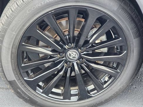 Used 2023 Toyota Highlander XSE AWD/4WD image 10