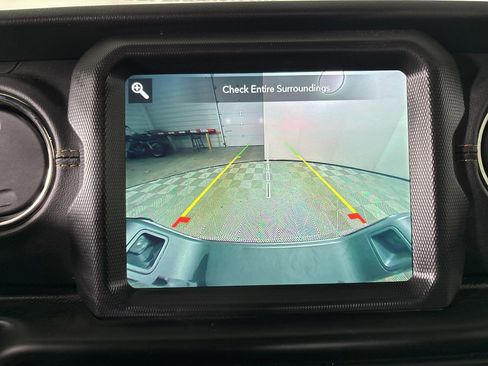 Used 2021 Jeep Gladiator Overland image 17