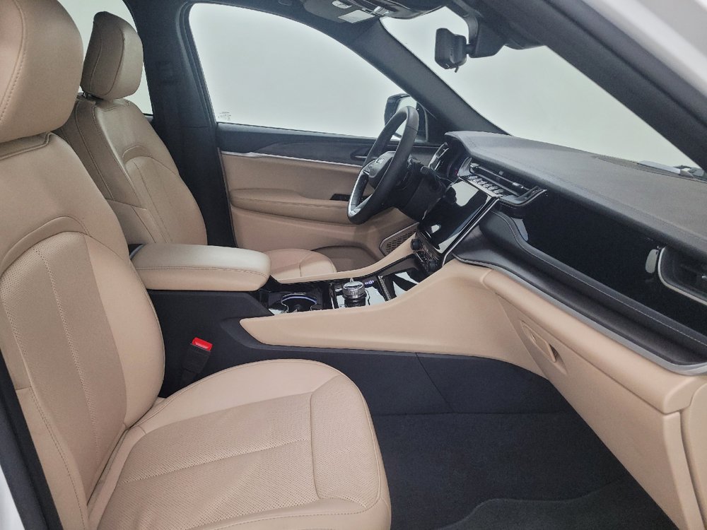 Used 2023 Jeep Grand Cherokee 4WD 4xe w/ Luxury Tech Group II image 21