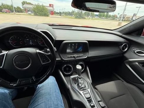 Used 2017 Chevrolet Camaro LT RWD image 32