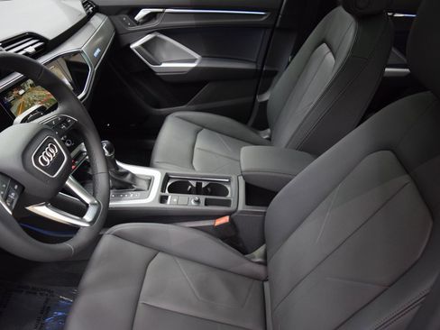 New 2025 Audi Q3 2.0T Premium Plus image 4