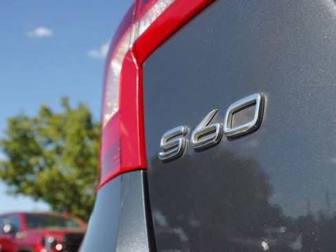 Used 2016 Volvo S60 T5 Premier w/ Convenience Package FWD image 22