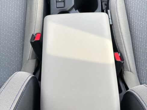 Certified 2025 Subaru Forester Premium image 17