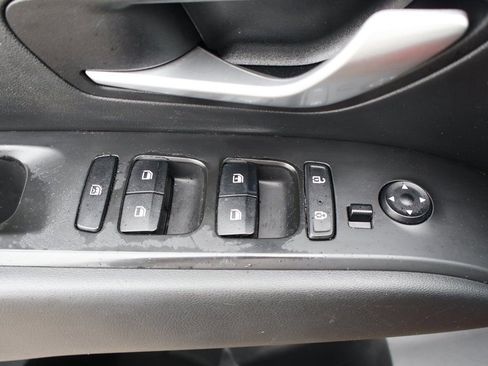 Used 2022 Hyundai Tucson SE image 32