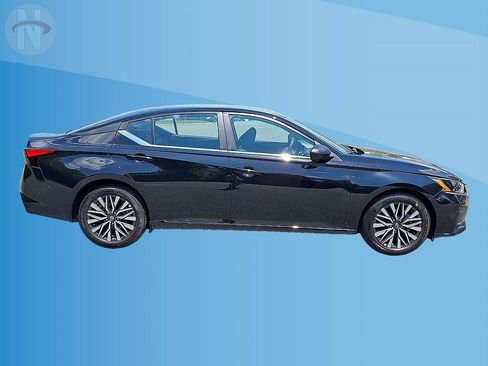 Used 2026 Nissan Altima 2.5 SV FWD image 9
