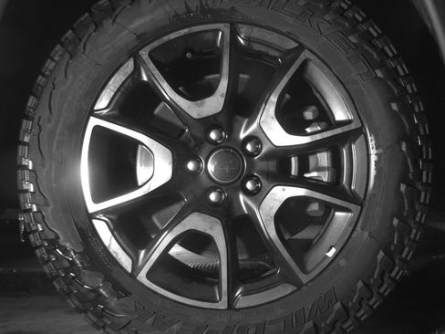 Used 2025 Jeep Compass Trailhawk image 13