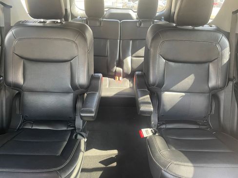 Used 2023 Ford Explorer Limited image 42