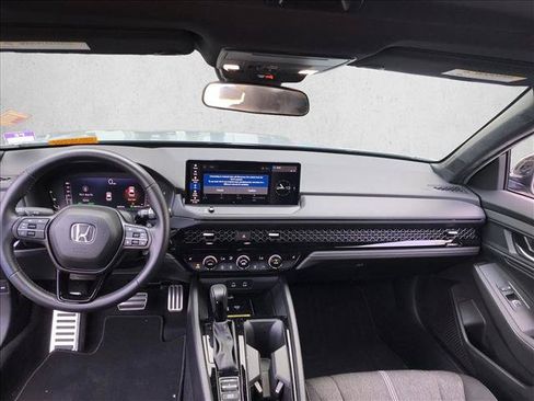 Used 2025 Honda Accord Sport image 9