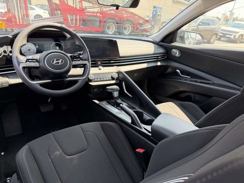 Certified 2024 Hyundai Elantra SEL FWD image 14
