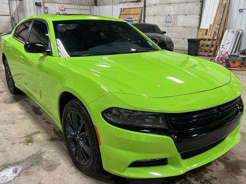 Used 2023 Dodge Charger SXT w/ Blacktop Package image 4