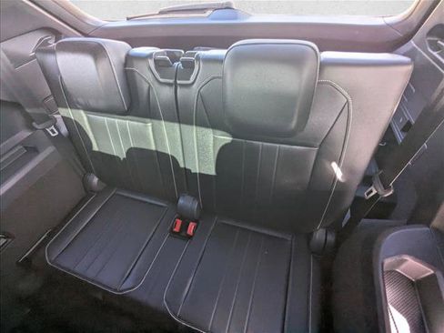Used 2024 Volkswagen Tiguan SE R-Line FWD image 19
