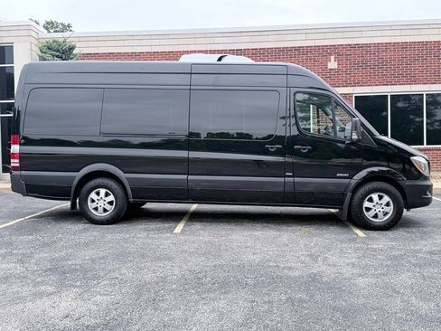 Used 2014 Mercedes-Benz Sprinter 2500 image 6