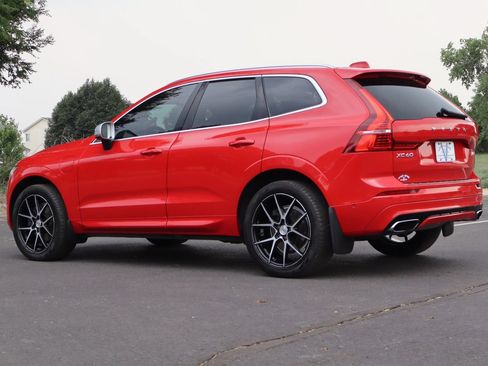 Used 2018 Volvo XC60 T8 R-Design w/ Convenience Package AWD/4WD image 7