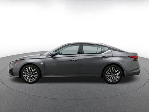 Used 2026 Nissan Altima 2.5 SV FWD image 5