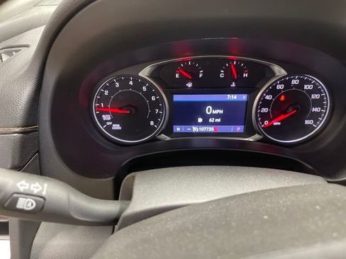 Used 2021 GMC Terrain SLT AWD/4WD image 3